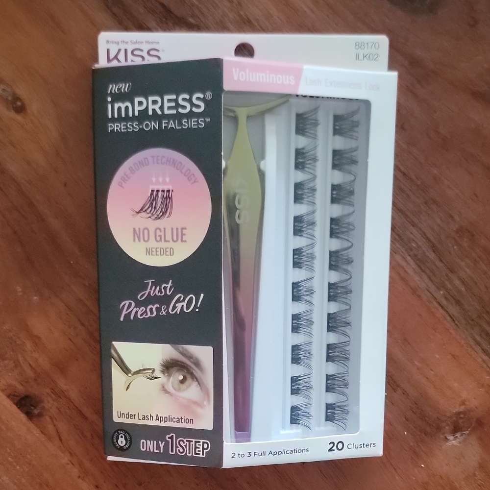 KISS imPRESS Press-On Falsies